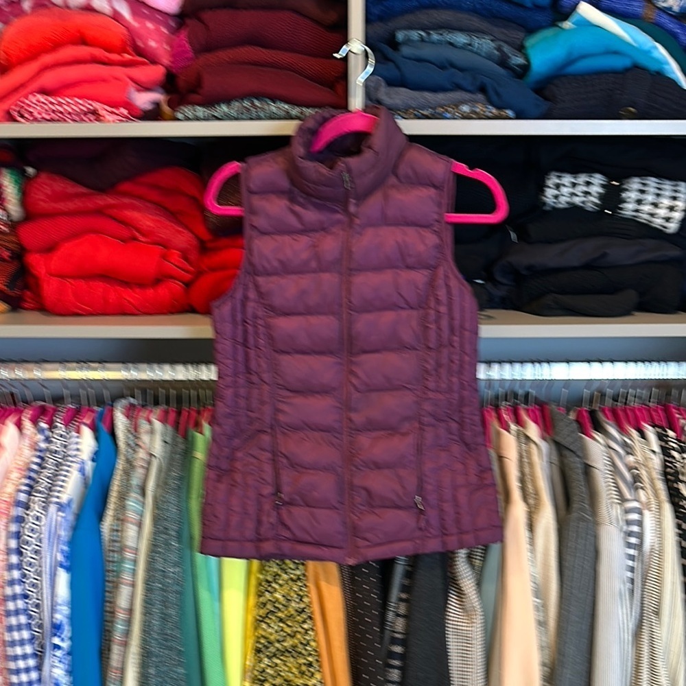 32 Degree Heat lightweight dark purple packable puffer vest size XS